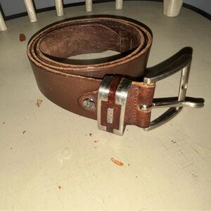 GP& Max.  Italy. Leather  belt.  200. 120